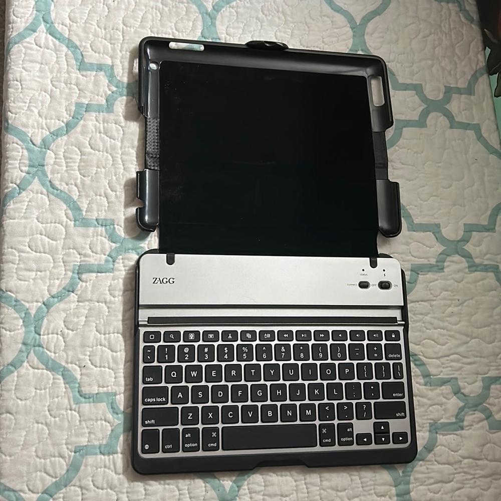 ZAGG Folio Keyboard with Hinged Case